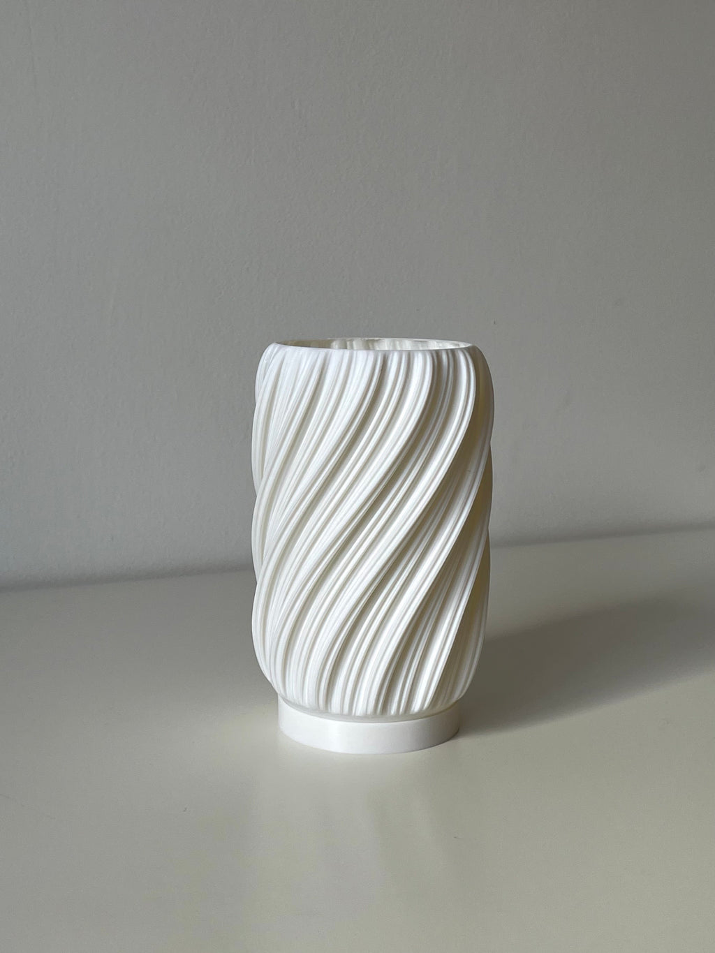 Briséa Lampe blanche